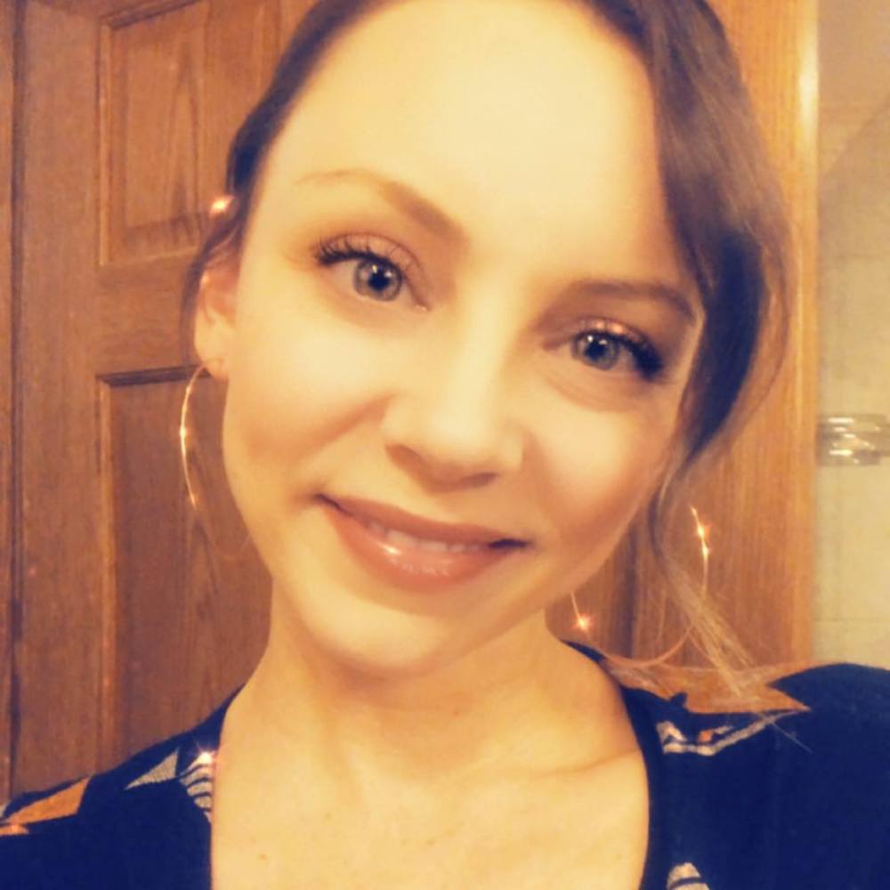 Meet your Posher, Cassandra